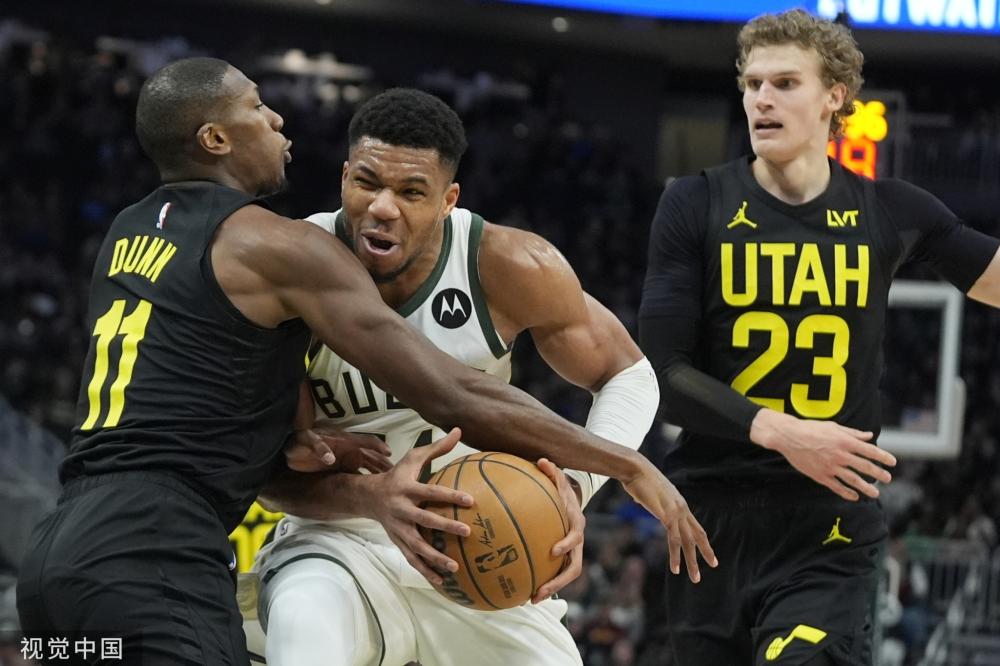 充当年轻球 充当年轻球