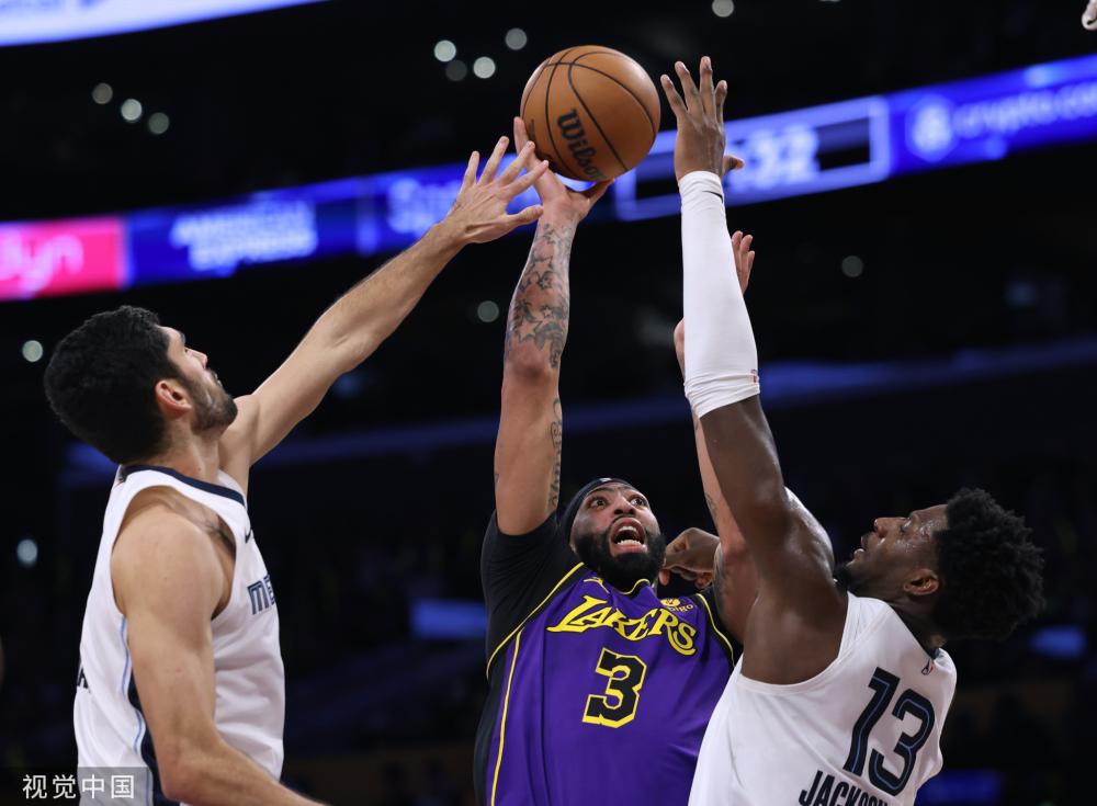 他凭借个人 他凭借个人